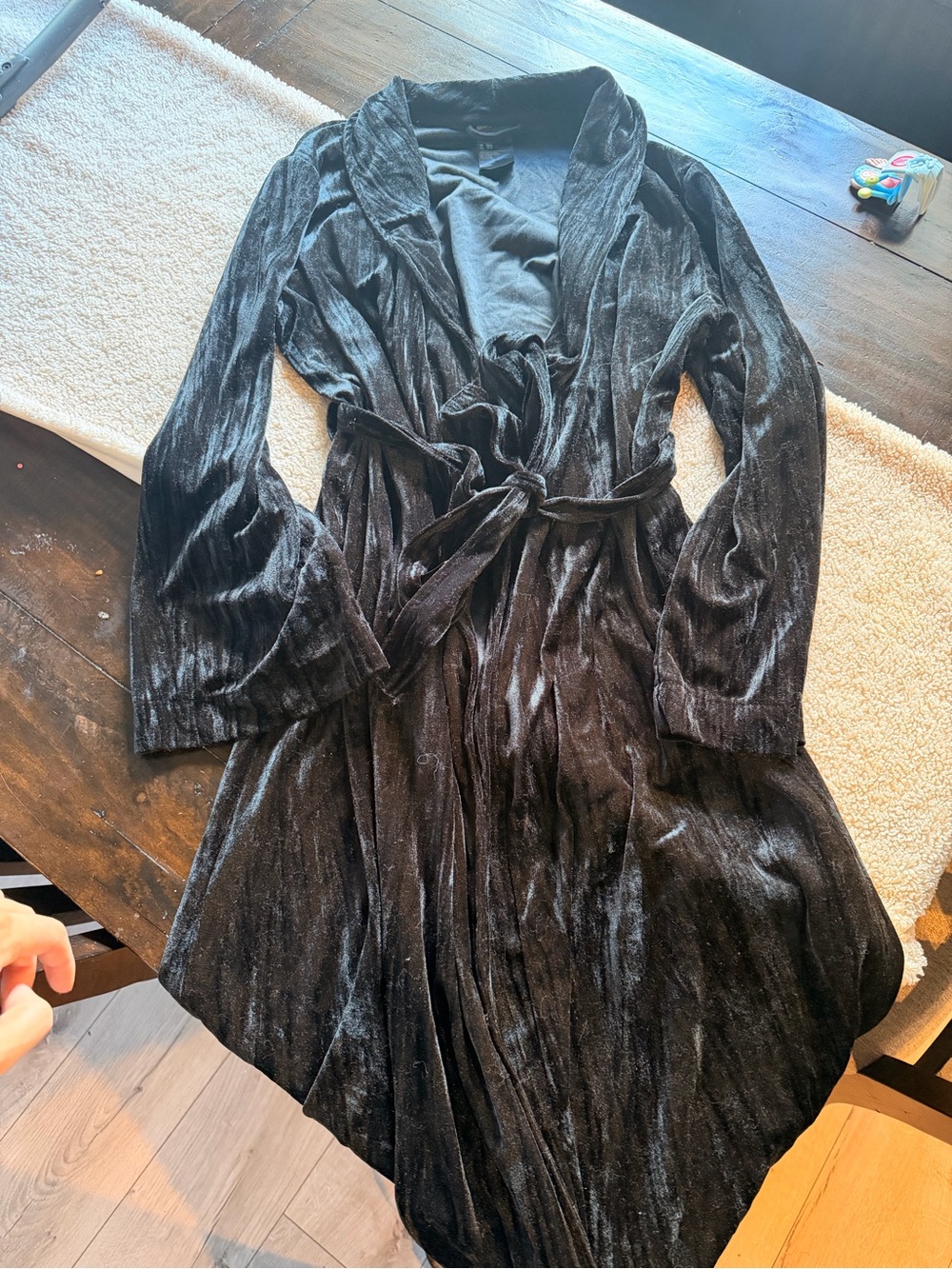 H&M velour robe